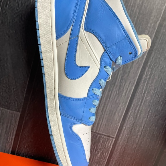 Jordan 1 Mid UNC 2013 US Mens Size 11.5 Nike North Carolina AJ1 Baby Blue - Picture 6 of 12